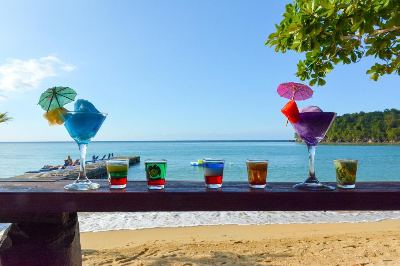 Sand And Tan Beach Hotel Ocho Rios Exterior foto