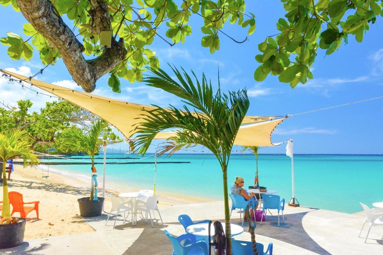 Sand And Tan Beach Hotel Ocho Rios Exterior foto